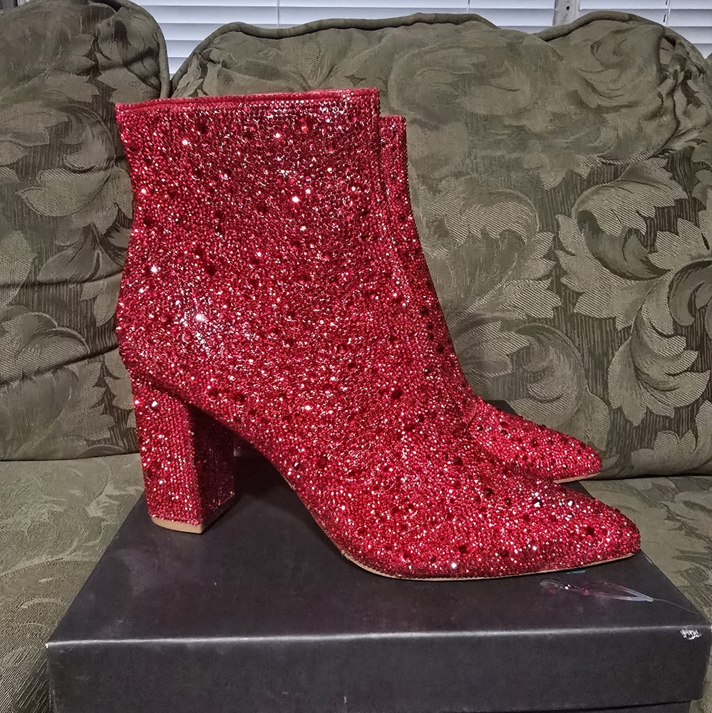Betsey Johnson CadyF Boots size 9.5 ❤️❤️